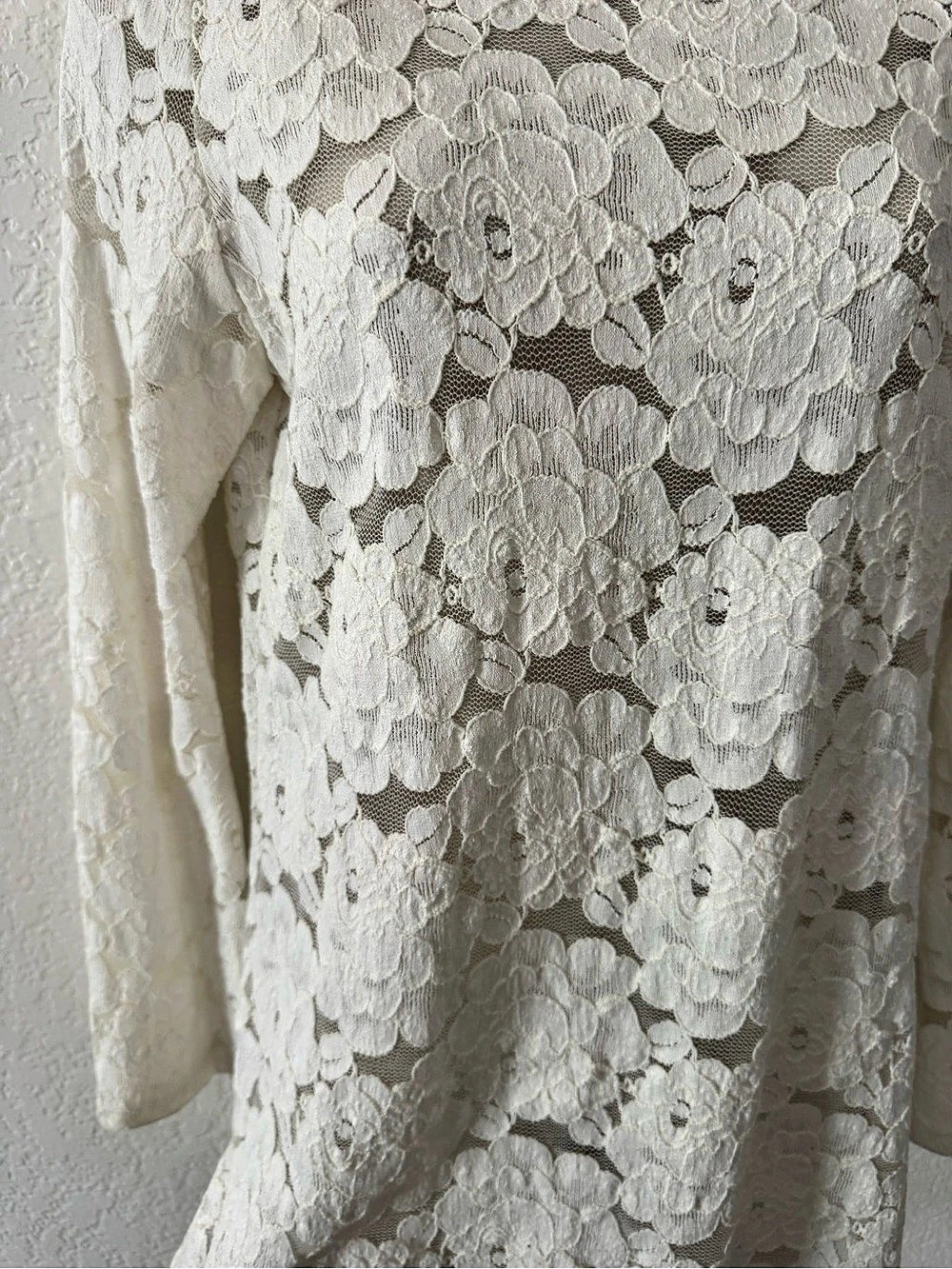 Veronica. M Floral Lace Long Sleeve Top - Picture 2 of 3
